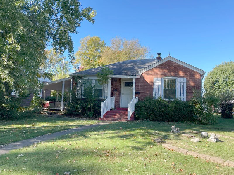 R1465 209 SW 10th St., Fairfield IL Pollard Realty