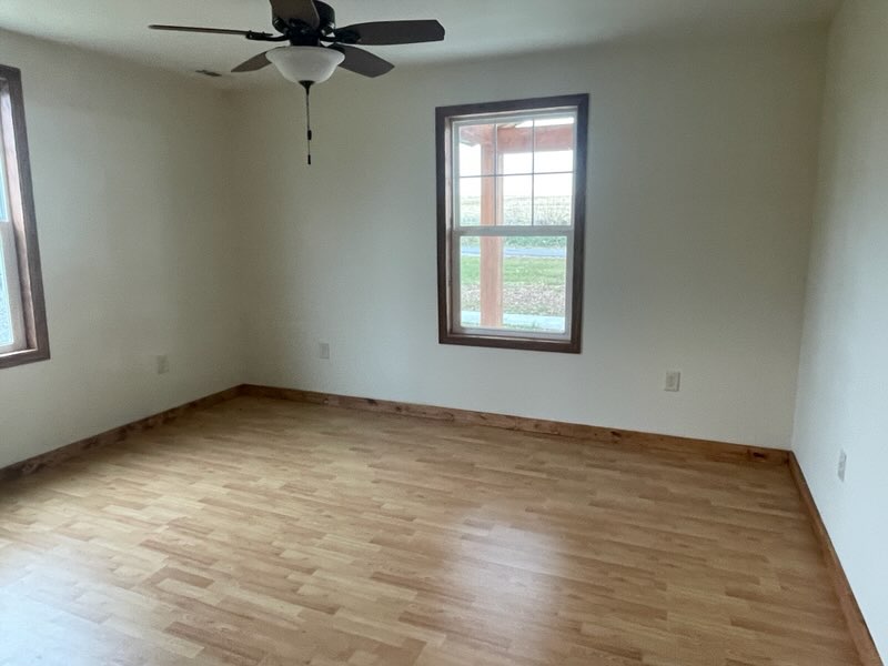 R1486 2493 Co Rd 715N, Fairfield IL Pollard Realty