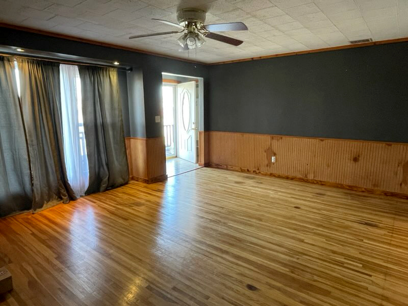 R1490 1106 W Delaware St, Fairfield, Illinois Pollard Realty