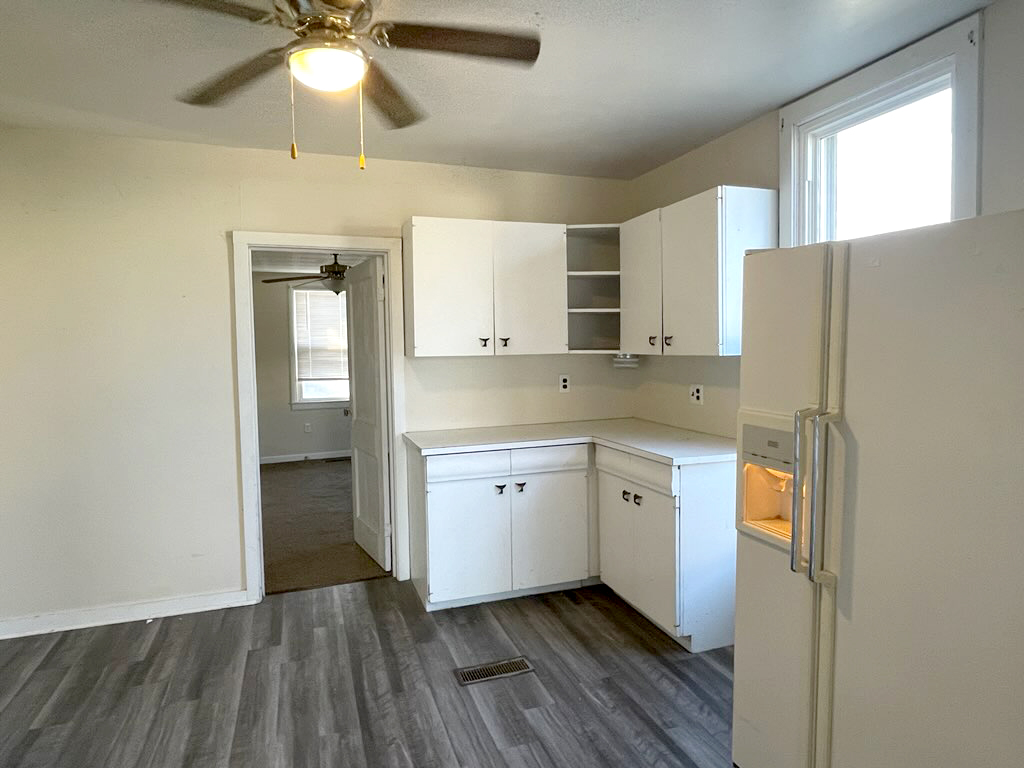 R1495 403 NW 6th St, Fairfield, Illinois Pollard Realty