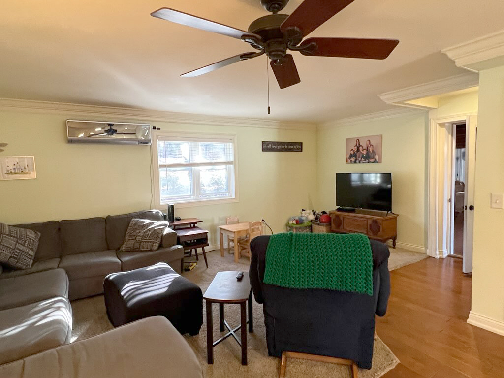 R1501 1886 Co Rd 1065N, Fairfield, Illinois Pollard Realty