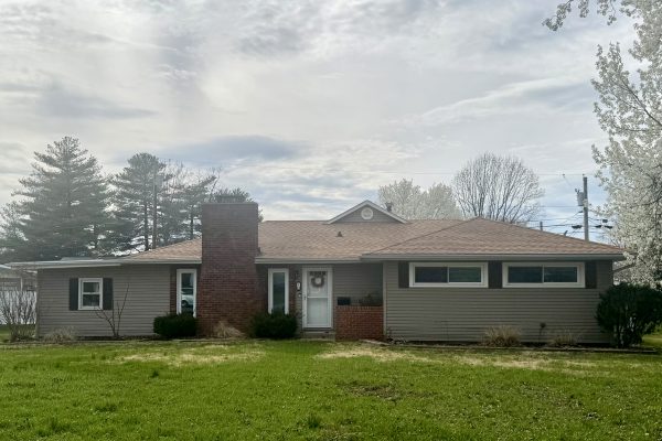 R-1586 ~ 18 Windsor Ln, Fairfield, Illinois