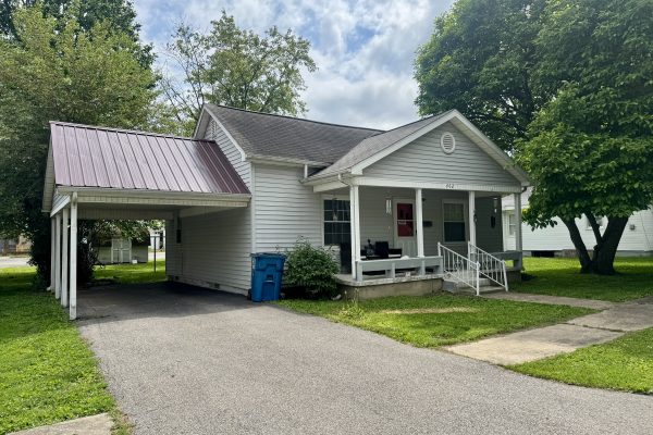 R-1605 ~ 402 W Summit St, Fairfield, Illinois