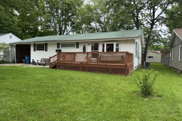 R-1608 ~ 117 W Lakeview Drive, Fairfield, Illinois