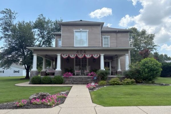 R-1617 ~ 404 W Center St, Fairfield, Illinois