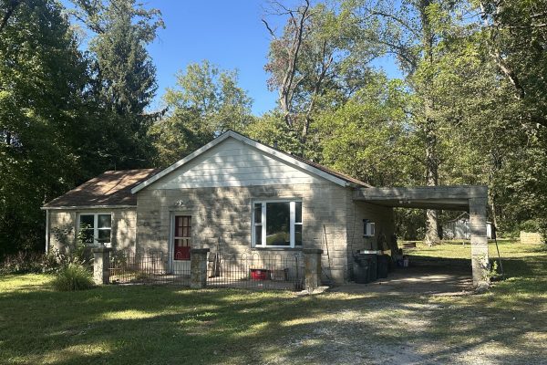 R-1643 ~ 1009 E Main St, Fairfield, Illinois