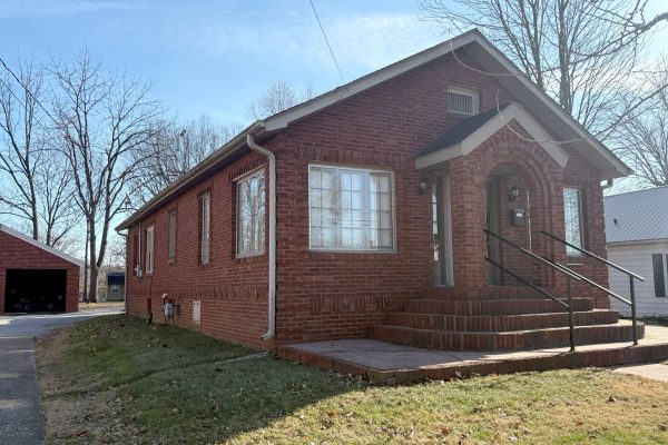 R-1664 ~ 608 N 1st St, Fairfield, Illinois