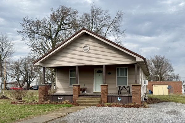 R-1678 ~ 101 W Broadway St, Fairfield, Illinois