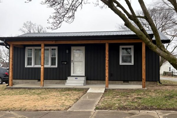 R-1675 ~ 404 E Delaware St, Fairfield, Illinois