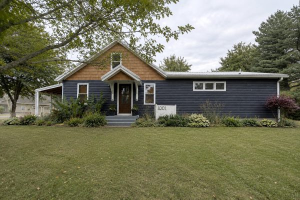R-1711 ~ 1001 SW 7th St, Fairfield, Illinois