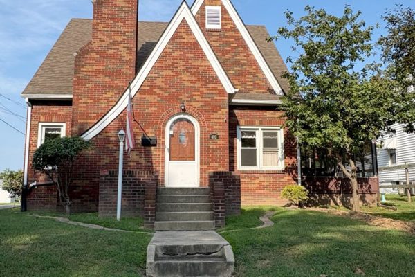 R-1725 ~ 405 N 1st St, Fairfield, Illinois