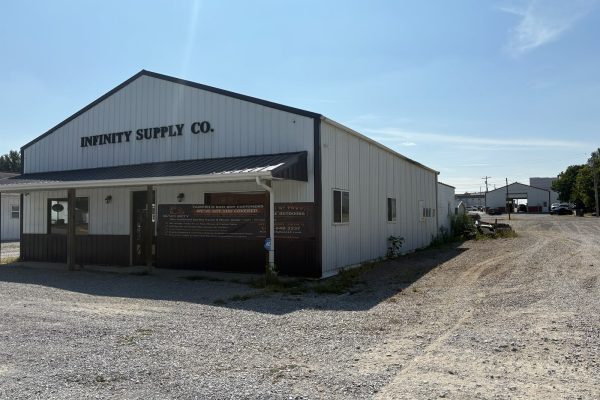 C-255 ~ 103 NE 7th St, Fairfield, Illinois