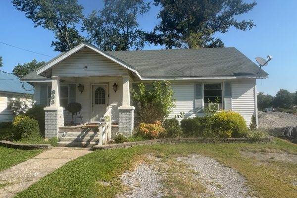 R-1673 ~ 803 Walker St, Fairfield, Illinois