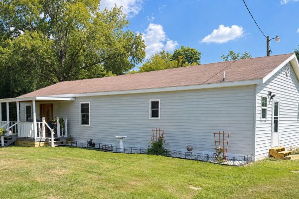 R-1726 ~ 1070 Co Rd 555E, Wayne City, Illinois