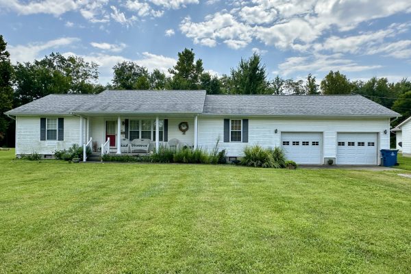 R-1721 ~ 704 E King St, Fairfield, Illinois