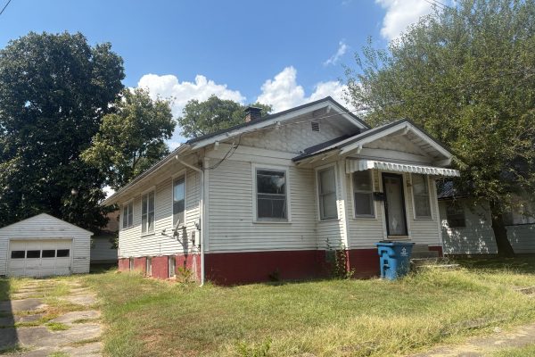 R-1729 ~ 207 SE 5th St, Fairfield, Illinois
