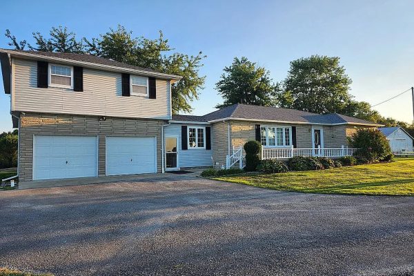 R-1732 ~ 518 E Lancaster Rd, West Salem, Illinois