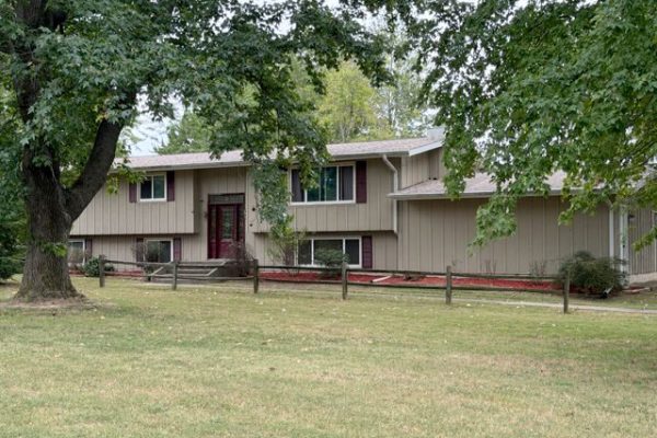 R-1740 ~ 1400 Mt. Vernon Rd, Fairfield, Illinois